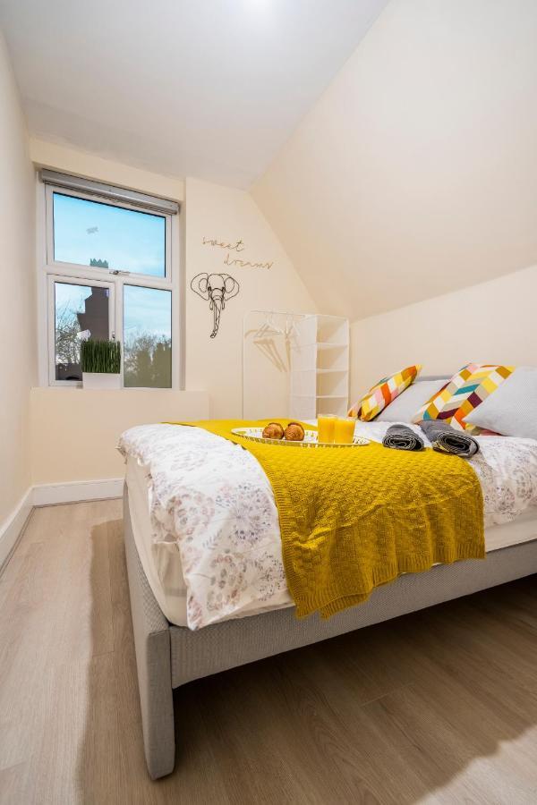 Deluxe 2-Bedroom Flat With Free Parking Birmingham Exterior foto